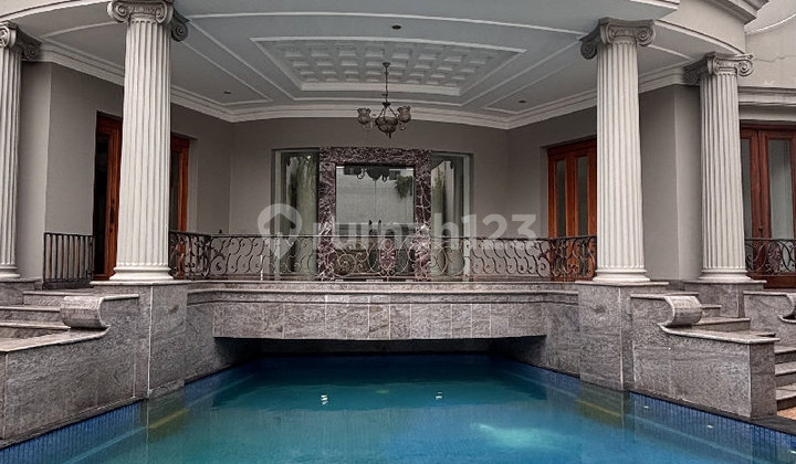 Disewakan Rumah Mewah di Menteng Siap Huni Disewakan Rumah Mewah di Menteng Siap Huni