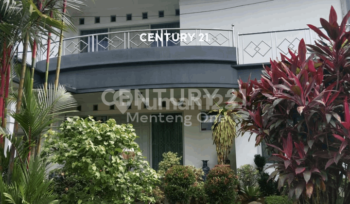 Rumah Mewah 2 Lantai di Bogor dengan Kolam Renang