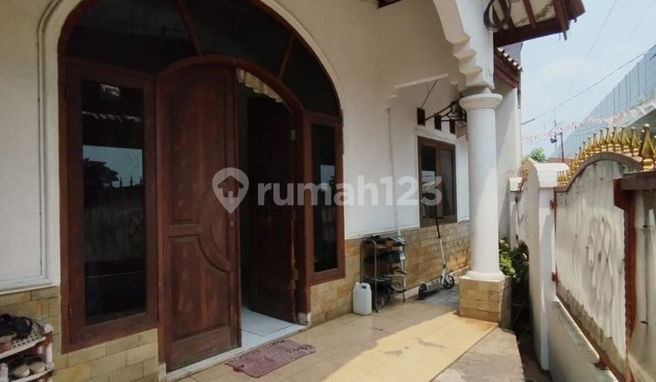 Dijual Rumah 2 Lantai di Jaticempaka Pondok Gede, Bekasi 2