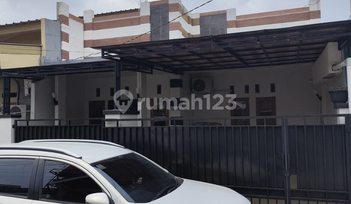 Disewakan Rumah di Harapan Indah 1, Bekasi Disewakan Rumah di Harapan Indah 1, Bekasi