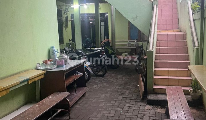 For Sale 2 Shophouses &amp; 10-Door Rental Units Behind Former Pakuwon Mall 2