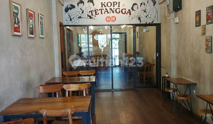 Cafe Still Operating. Strategic Location, Simongan Street 2