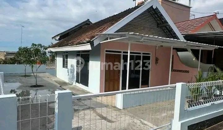 One-story house. Cheap and cheerful One-story house. Cheap and cheerful