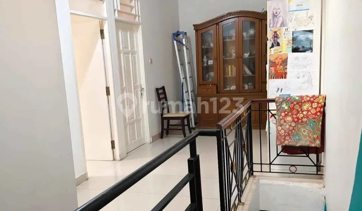 Rumah 2 Lantai Di Area Bebas Banjir , Lingkungan Aman Dan Nyaman Rumah di Pondok Aren SHM Bagus