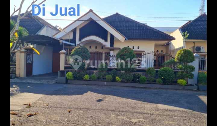 Rumah Sangat Terawat Di Perumahan Elite Di Kota Jember, Aman, Nyaman, Asri, Siap Huni 1