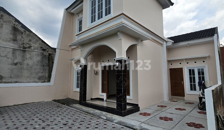 Luxury House Cheap in Jogja Near Gedongkuning East Yogyakarta