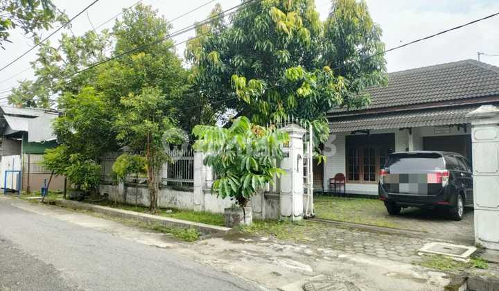 Investment in Land with Bonus House in a Strategic Central Area of Jogja City