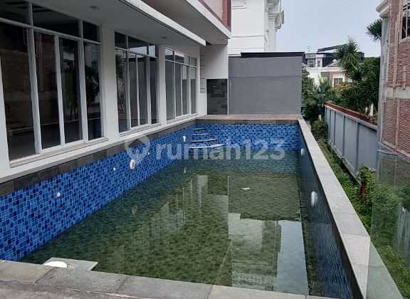 Di Jual Rumah Hook Full Renovasi Pik 1