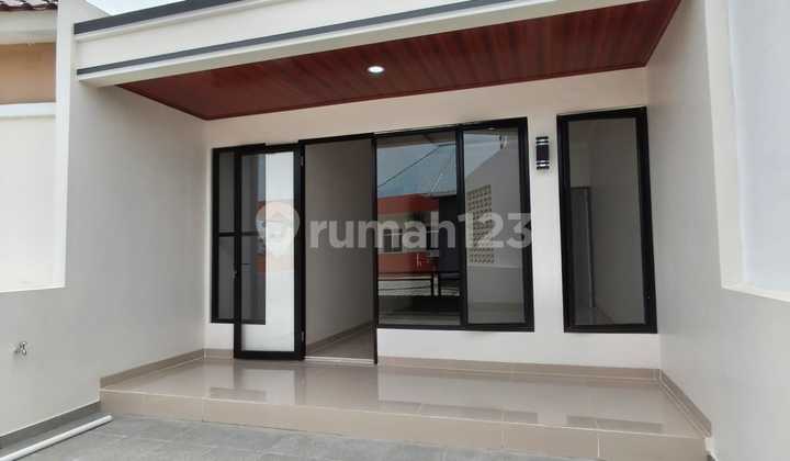 For Sale 2-Story House In Villa Melati Mas