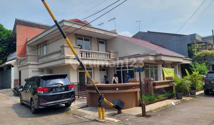 Dijual Cepat dan Harga Nego Tipis Rumah 2 Lantai Lokasi Hoek Siap Huni di Perumahan Taman Mangu Indah, Pondok Aren, Bintaro, Tangerang Selatan