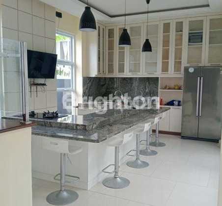 Hunian Eksklusif 4 Lantai Fully Furnished Di Sentul City 2