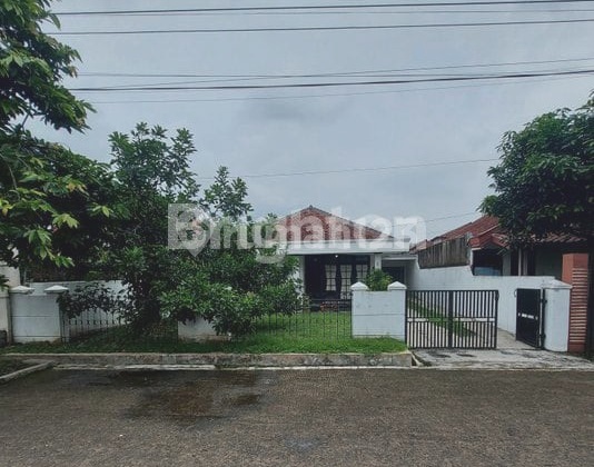 Rumah 1 Lantai Dengan Halaman Luas Di Laladon Rumah 1 Lantai Dengan Halaman Luas Di Laladon