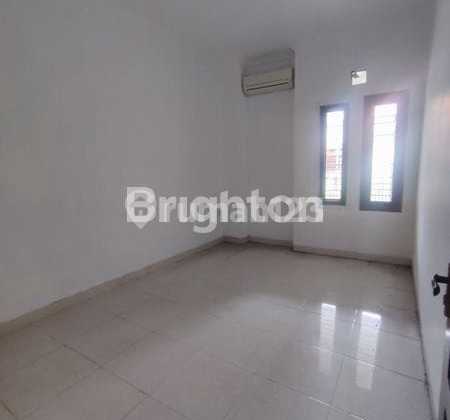 Rumah Cantik Siap Huni 2 Lantai Selangkah ke Panduraya 2