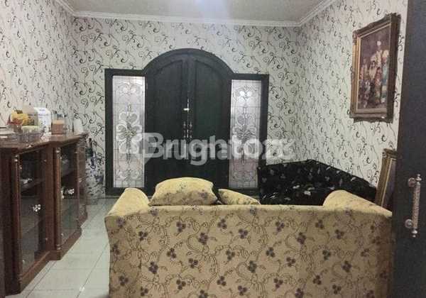 Rumah 2 Lantai di Lokasi Strategis Selangkah ke Jalan Antasari