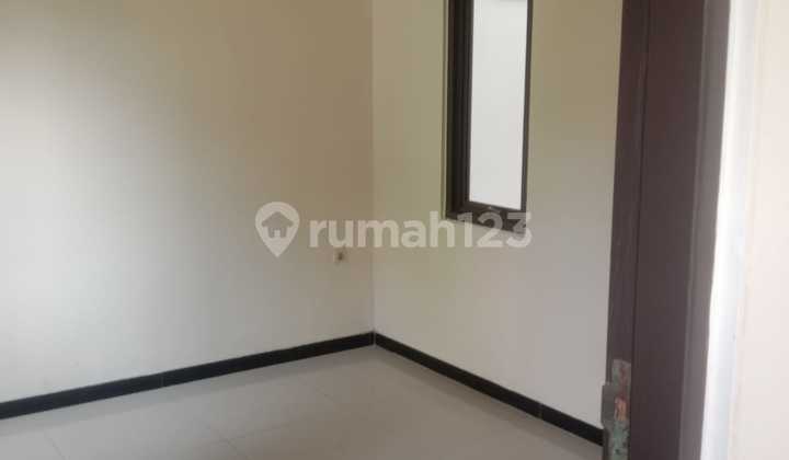 Disewakan Rumah Minimalis Dua Lantai di Grandsharon Residence