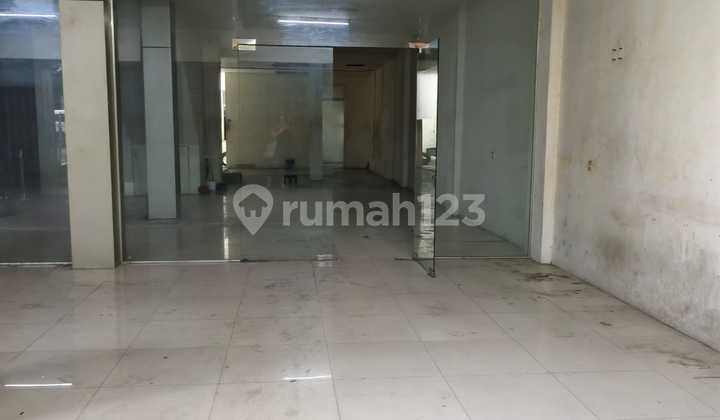 For Rent, Nice Shop House Ready to Occupy, Two Shop Houses Combined Into One 2