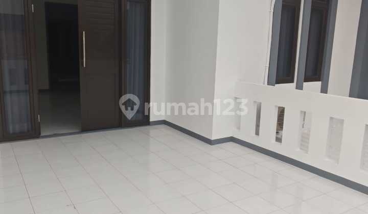 Jual Rumah Siap Huni di Kebon Jeruk, Jakarta Barat