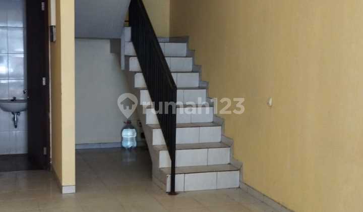 Di Sewakan Ruko Lokasi Sangat Strategis.