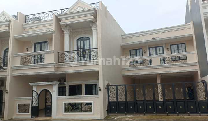 Rumah di Jagakarsa, Joe Mansion Hill, Jakarta Selatan