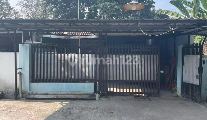 Minimalist Auction House in Ciganitri Buahbatu 2