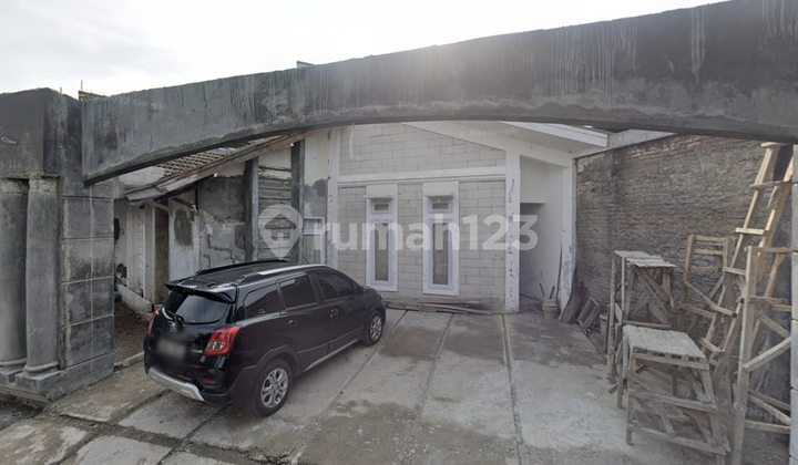 Rumah Lelang Modern di Sekejati Buahbatu Bandung 2