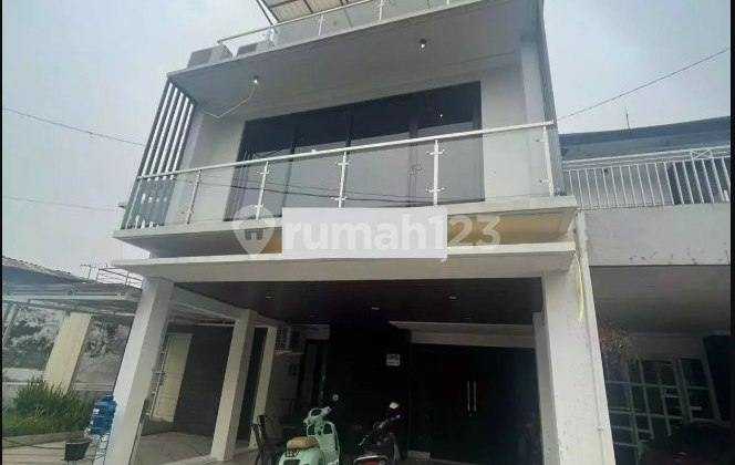 Rumah Lelang Modern 2 lantai di Mandalajati Bandung Rumah Lelang Modern 2 lantai di Mandalajati Bandung