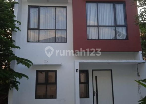 Rumah Lelang Minimalis 2 Lantai di Cipamokolan Bandung