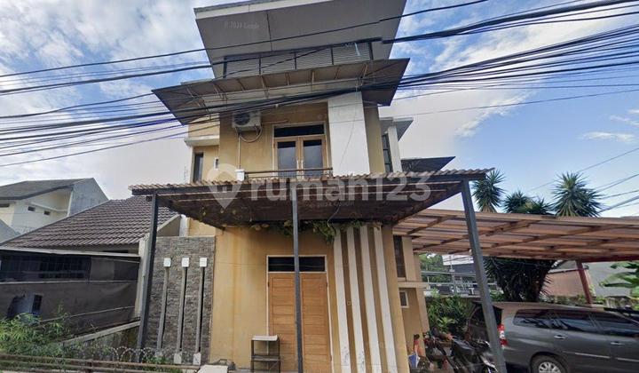 Strategic Hook Auction House in Cisaranten Bandung Strategic Hook Auction House in Cisaranten Bandung