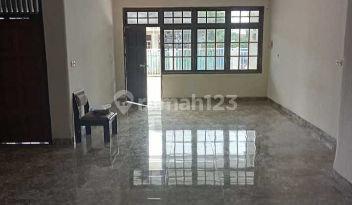 Ready-to-Occupy House in a Strategic Location at Rahayu Complex, East Banjarmasin 1