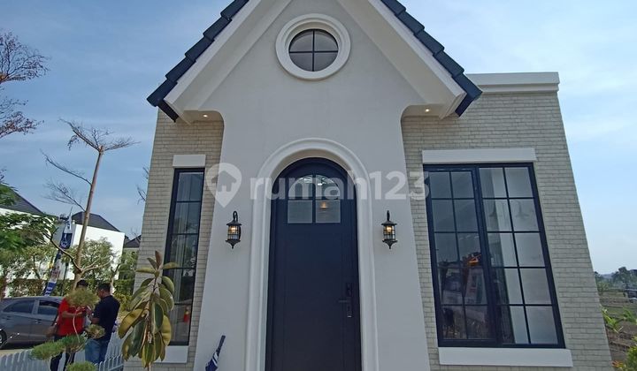 Rumah Type Carla Mansion Nine Free Furnish American Style Surabya