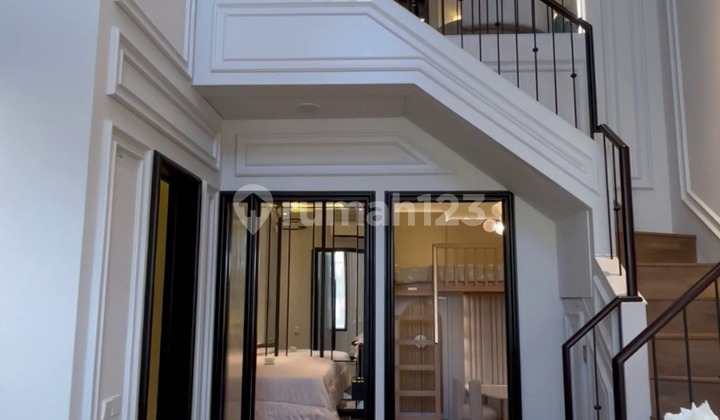 Rumah Modern Mansion Nine Type Diana American Styles Surabaya Brt