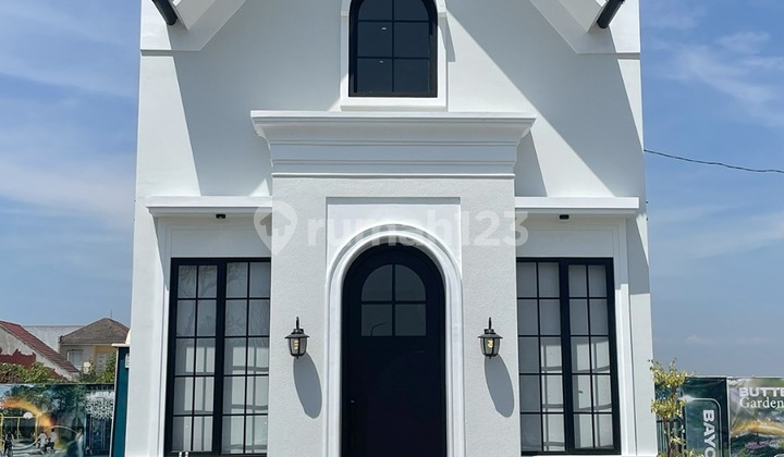 Rumah Modern Mansion Nine Type Diana American Styles Surabaya Brt