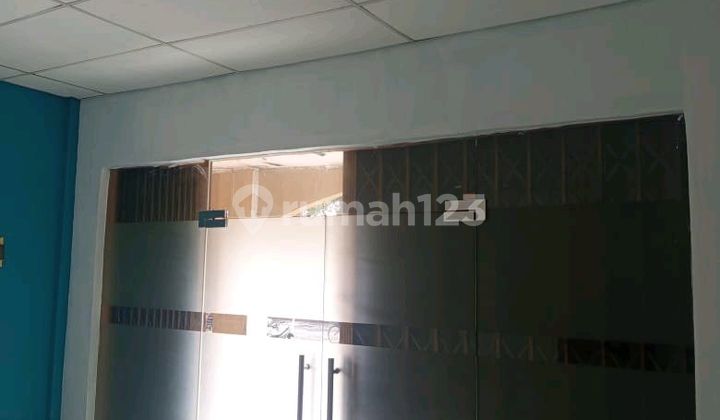 Shop House Facing Main Road in Bustling Gading Serpong Area Shop House Facing Main Road in Bustling Gading Serpong Area