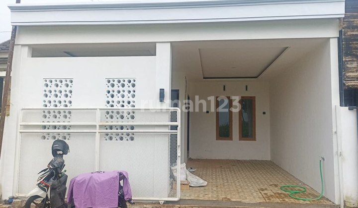 Dijual Rumah di Istana Bandara Pakis Malang Dekat Tol dan Bandara Dijual Rumah di Istana Bandara Pakis Malang Dekat Tol dan Bandara