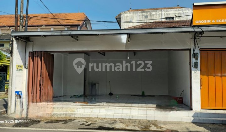 Shop House on Tamborin Street, Lowokwaru, Malang, Strategic Location Near Suhat. Shop House on Tamborin Street, Lowokwaru, Malang, Strategic Location Near Suhat.