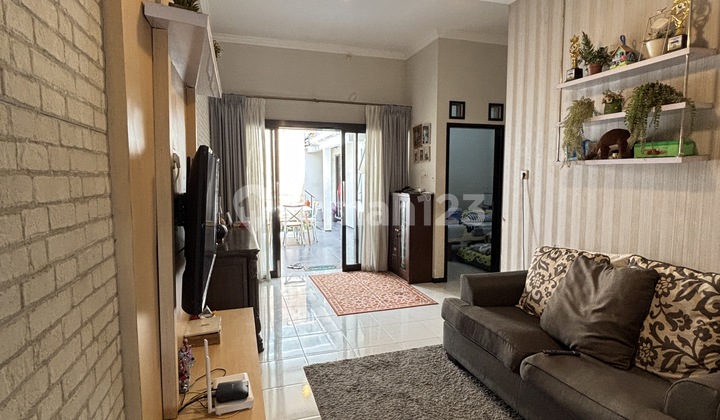 For Sale Simple Modern Minimalist House in Purwodadi Blimbing Malang Near Grand Mercure Hotel, Steps Away from Araya Mall, Binus University, Hwa Ind School, Sabilillah, Santo Yusup, SHM. 2