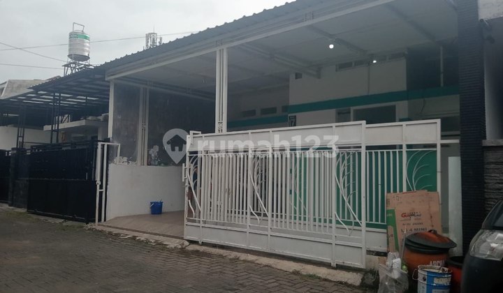 House Near City Center in Ikan Ikan Blimbing Malang House Near City Center in Ikan Ikan Blimbing Malang