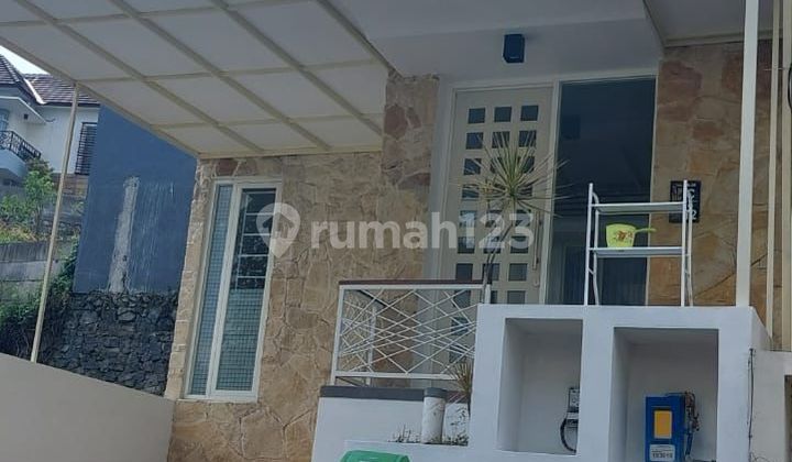 For Rent Leased 2-Story House on Bunga Bunga Street Lowokwaru Suhat Sukarno Hatta, One Step to UB Brawijaya University, Malang City For Rent Leased 2-Story House on Bunga Bunga Street Lowokwaru Suhat Sukarno Hatta, One Step to UB Brawijaya University, Malang City