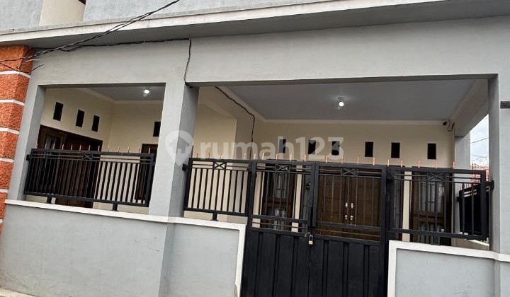 For Sale: 2-Story Ready-to-Occupy Boarding House in Good Condition in Sawojajar, Malang For Sale: 2-Story Ready-to-Occupy Boarding House in Good Condition in Sawojajar, Malang