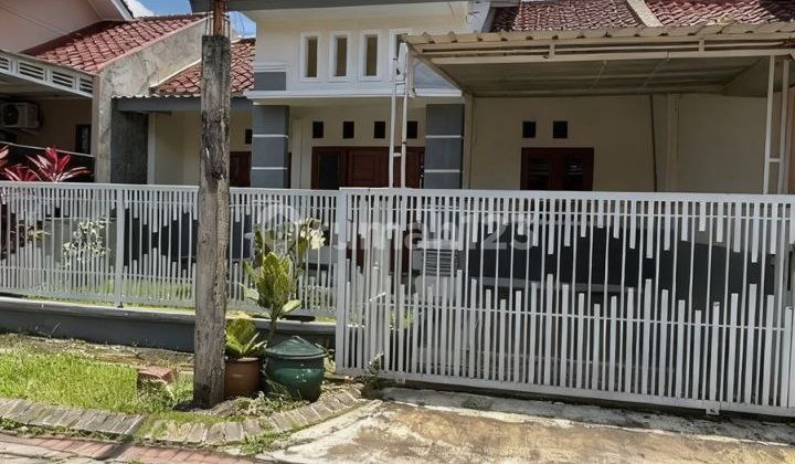For Rent: New, Clean, Well-Maintained House in Sulfat, Blimbing, Malang 1