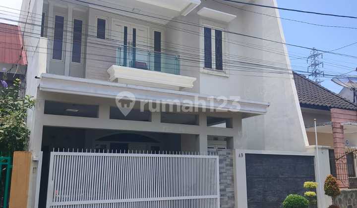 For Rent or Lease 2-Story House in Borobudur Near Hwa Ind Hua Ing Santo Yusup, Malang City, Semi-Furnished, Close to Sabilillah, Suitable for Office or Business House. For Rent or Lease 2-Story House in Borobudur Near Hwa Ind Hua Ing Santo Yusup, Malang City, Semi-Furnished, Close to Sabilillah, Suitable for Office or Business House.