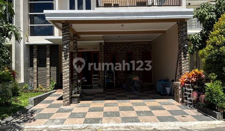 Dijual Rumah Mewah di Mainroad Tirtasani Karangploso Malang