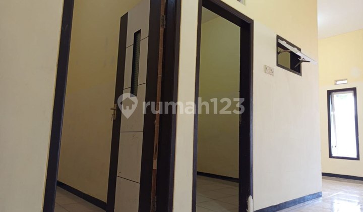 Minimalist House Near Binus Araya Campus in the Blimbing Area, Malang