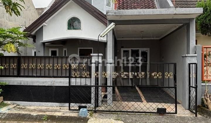 House in Borobudur Blimbing, Malang City, Close to City Center and Hwa Ind.