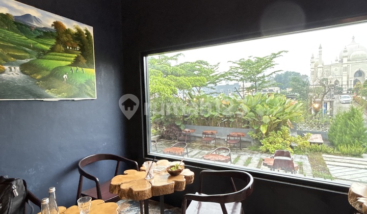 For Rent: Cafe / Business Space with Furniture and Free Food & Beverage Recipes