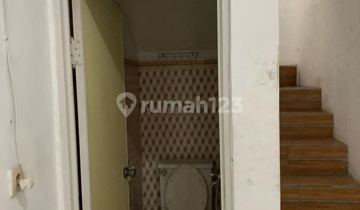 2-Story House on Jl Papa Papa Lowokwaru Malang Near Suhat 2-Story House on Jl Papa Papa Lowokwaru Malang Near Suhat