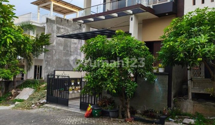 Strategic Villa Near Tourist Attractions in Oro Oro Ombo Batu Strategis