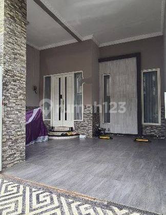 Murah Poll Rumah Full Furnish 3 Lantai di Graha Mulia Malang 2