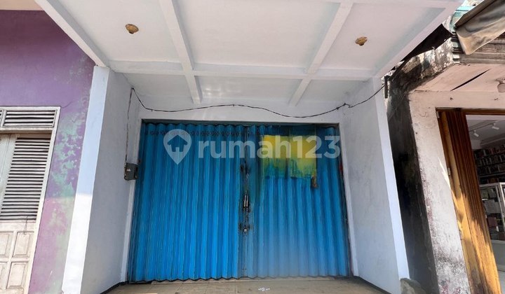 Shop House on Main Road Near Wajak Market, Malang Regency 2