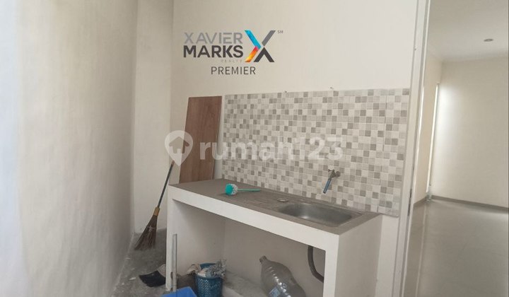 Rumah Tengah Kota 2 Lantai Dekat Raya Suhat 2